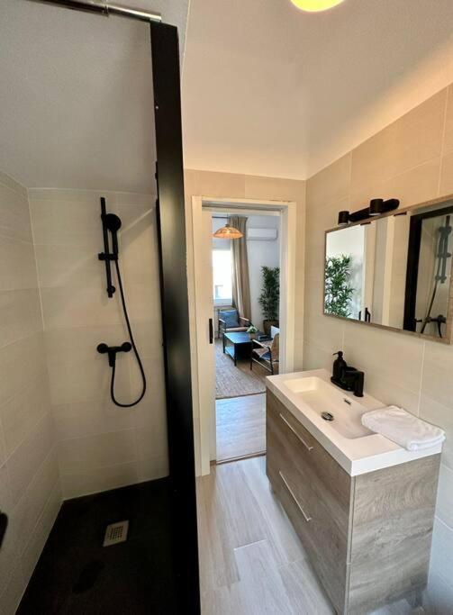 Nuevo Apt De Diseno Para 7Pax En Centro/La Latina Мадрид Экстерьер фото